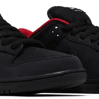 Supreme x Nike Dunk Low SB 'Black'