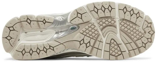 New Balance 1906R 'Silver Metallic Cream